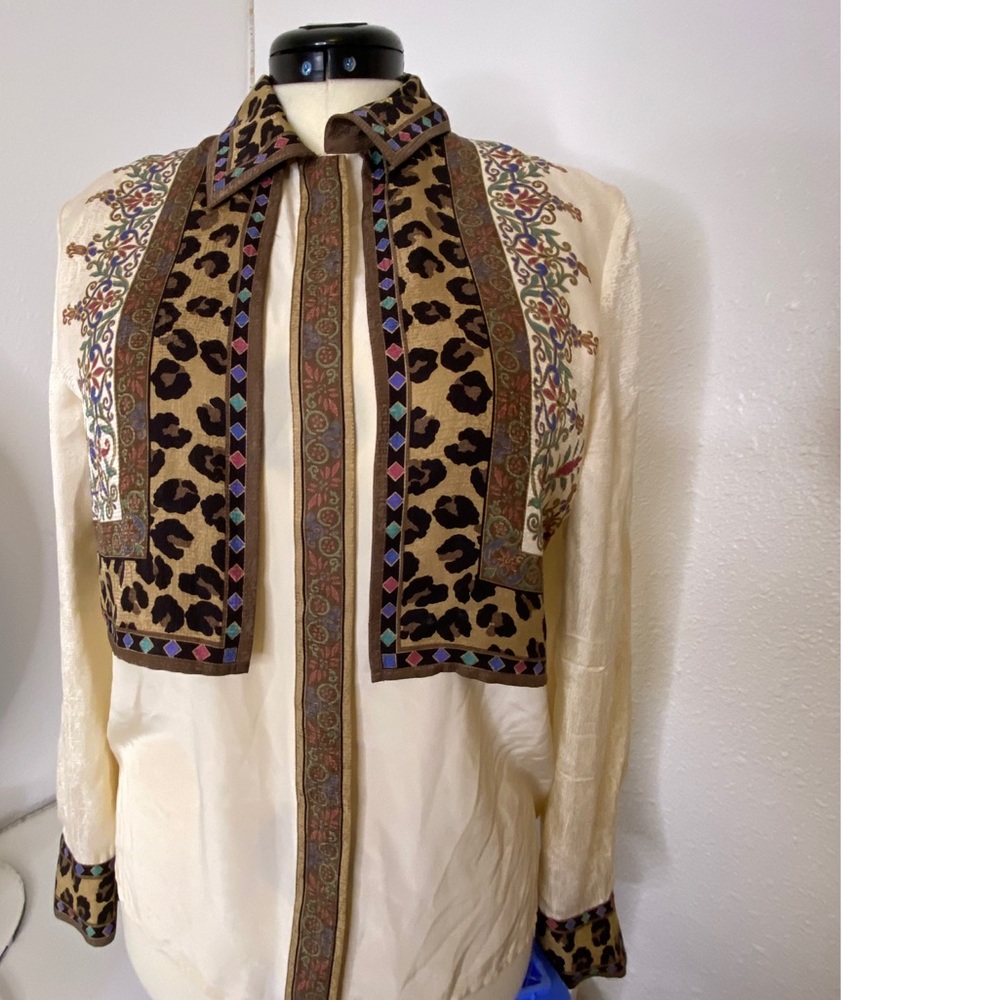 CHEETAH PRINT SILK BUTTON UP